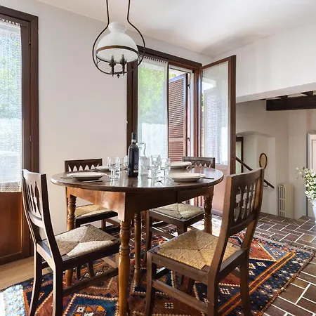 Сasa de vacaciones Typical Roero House With Langhe View And Private Park E Free Wifi Guarene